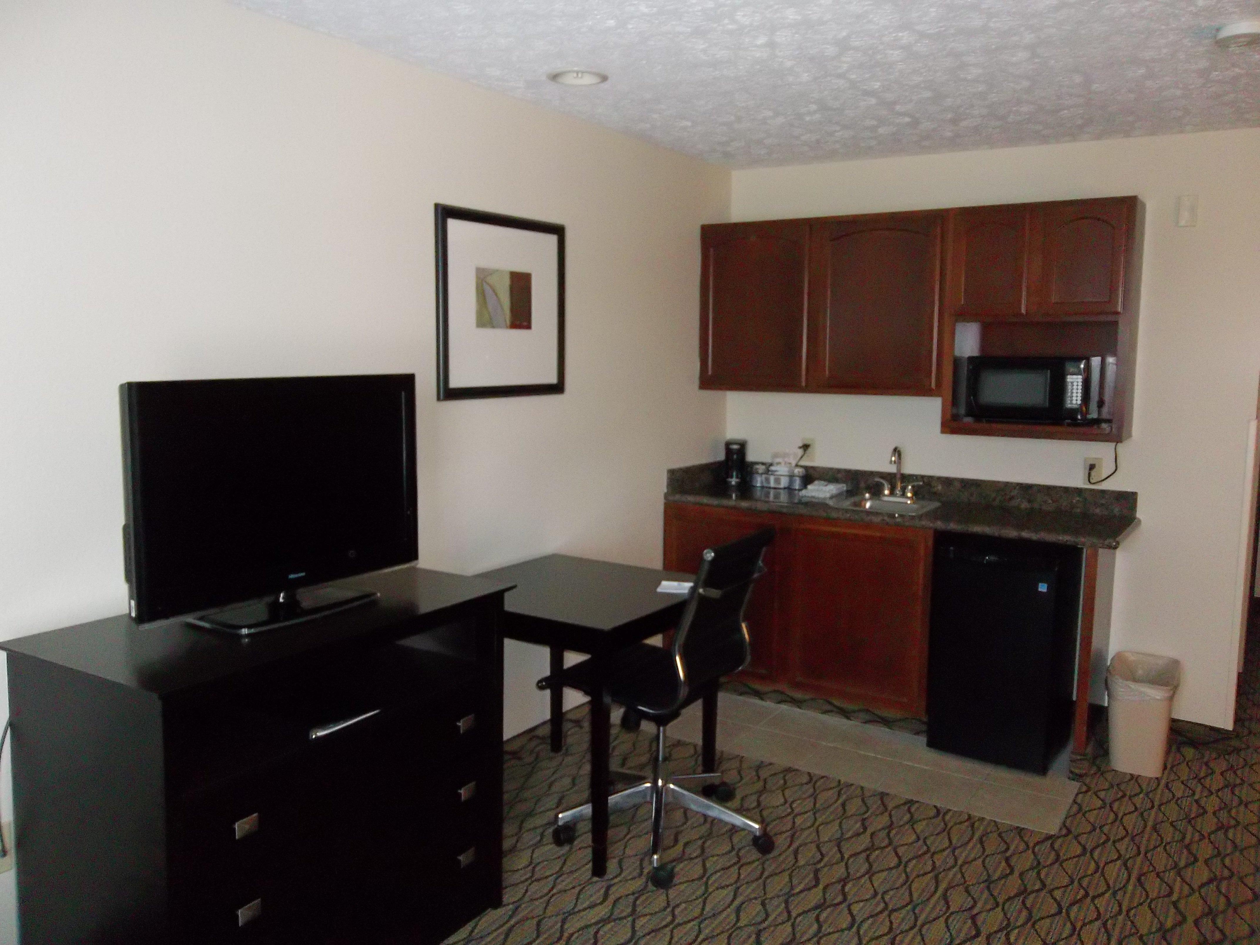 Holiday Inn Express Hotel & Suites Cadillac By Ihg Εξωτερικό φωτογραφία