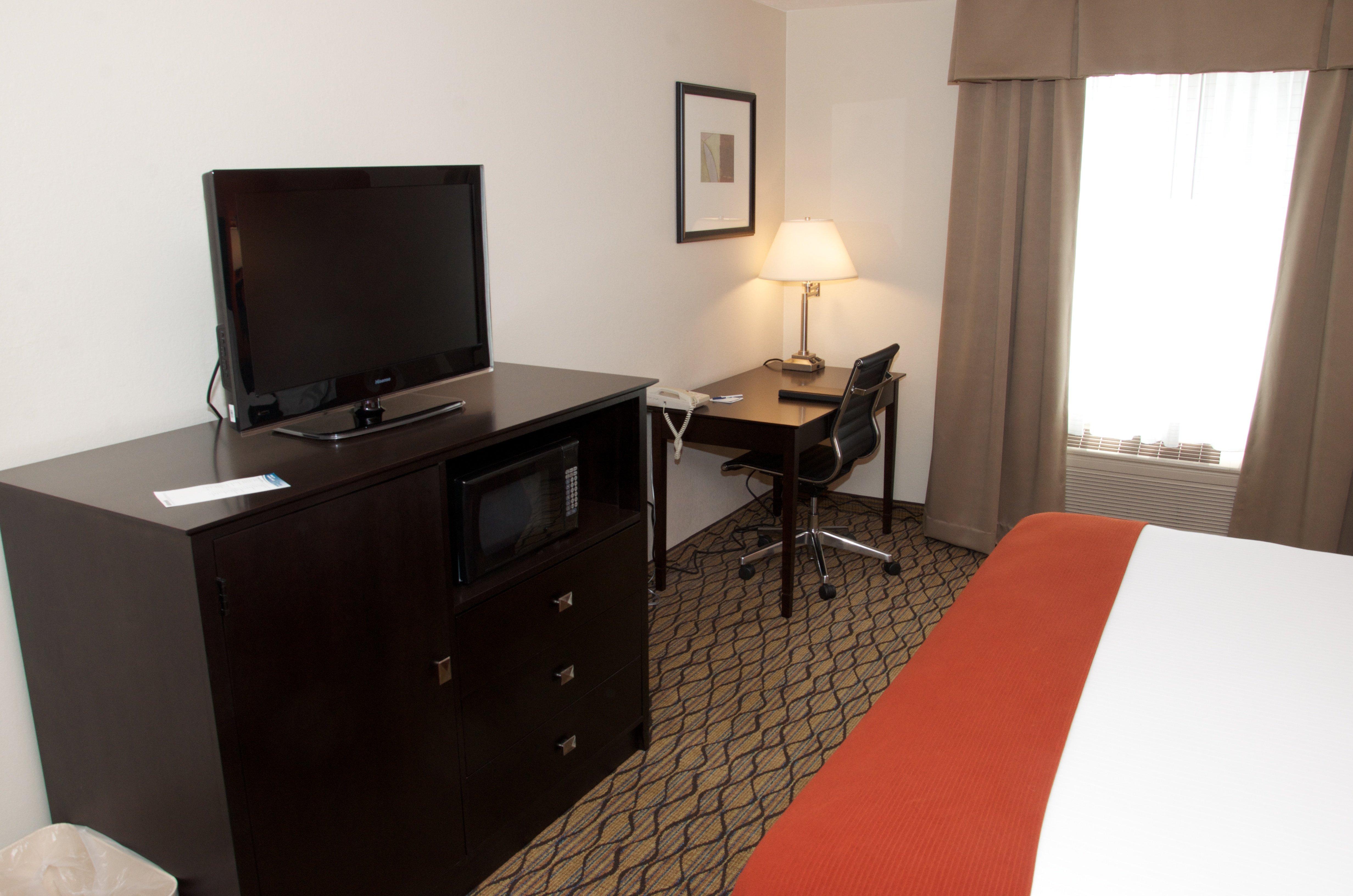 Holiday Inn Express Hotel & Suites Cadillac By Ihg Εξωτερικό φωτογραφία