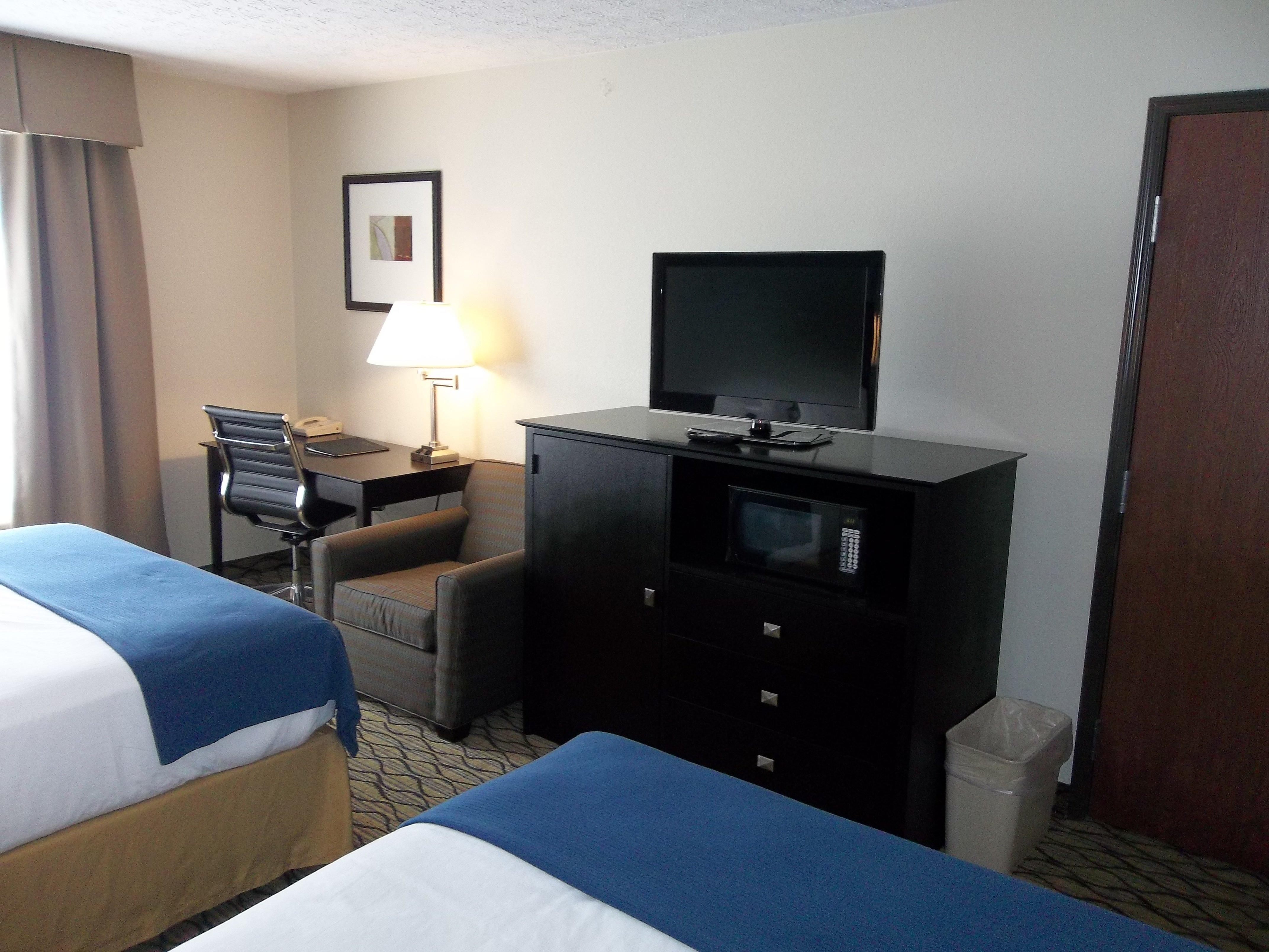 Holiday Inn Express Hotel & Suites Cadillac By Ihg Εξωτερικό φωτογραφία