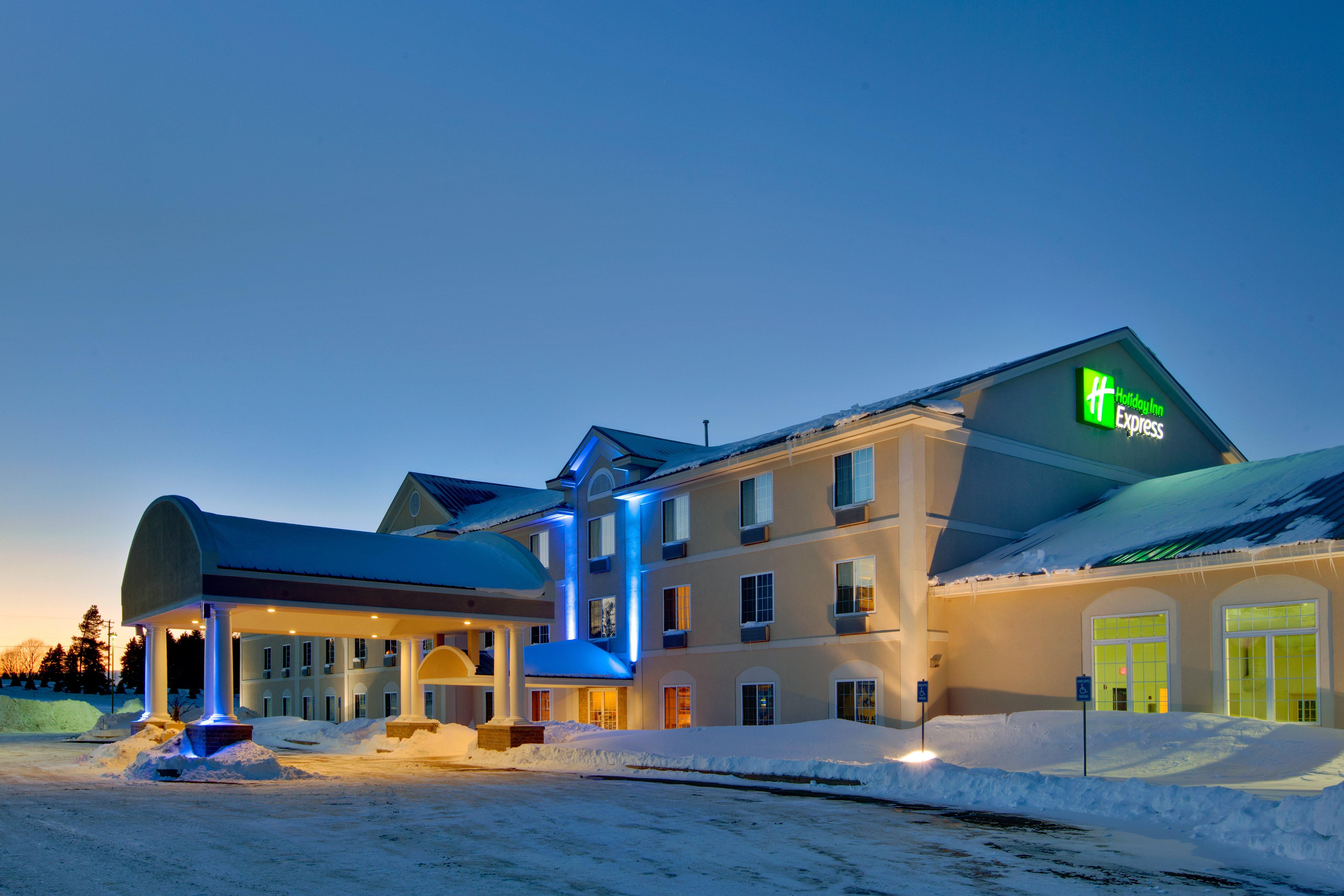 Holiday Inn Express Hotel & Suites Cadillac By Ihg Εξωτερικό φωτογραφία