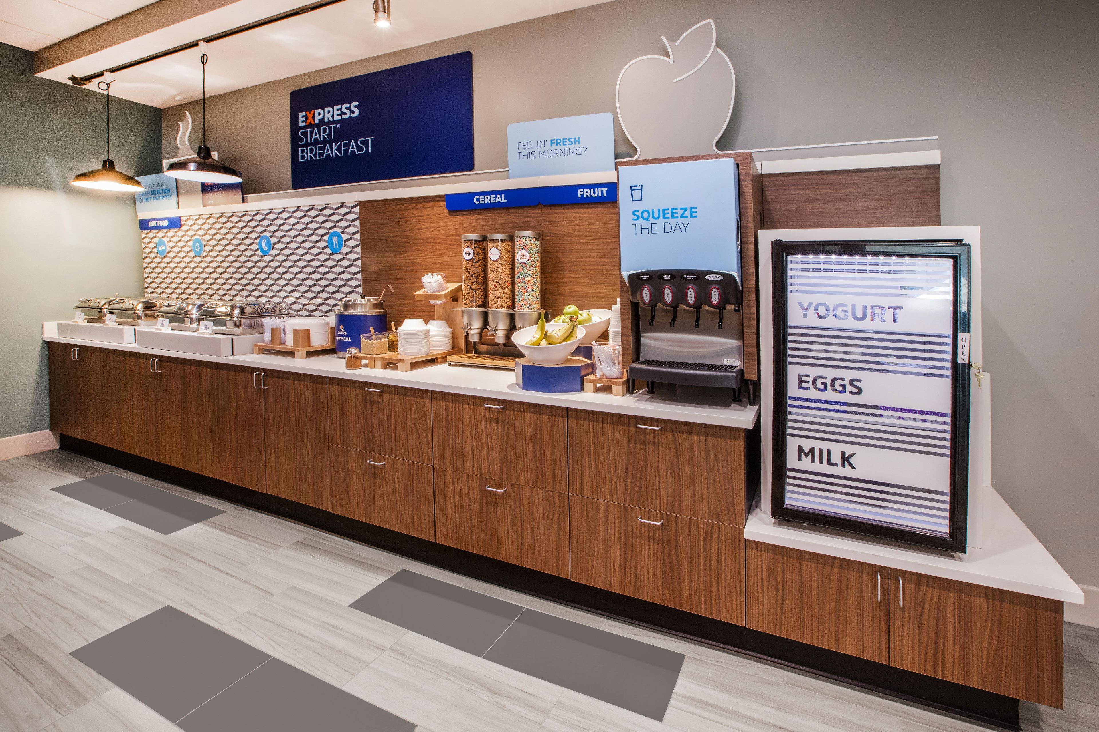 Holiday Inn Express Hotel & Suites Cadillac By Ihg Εξωτερικό φωτογραφία