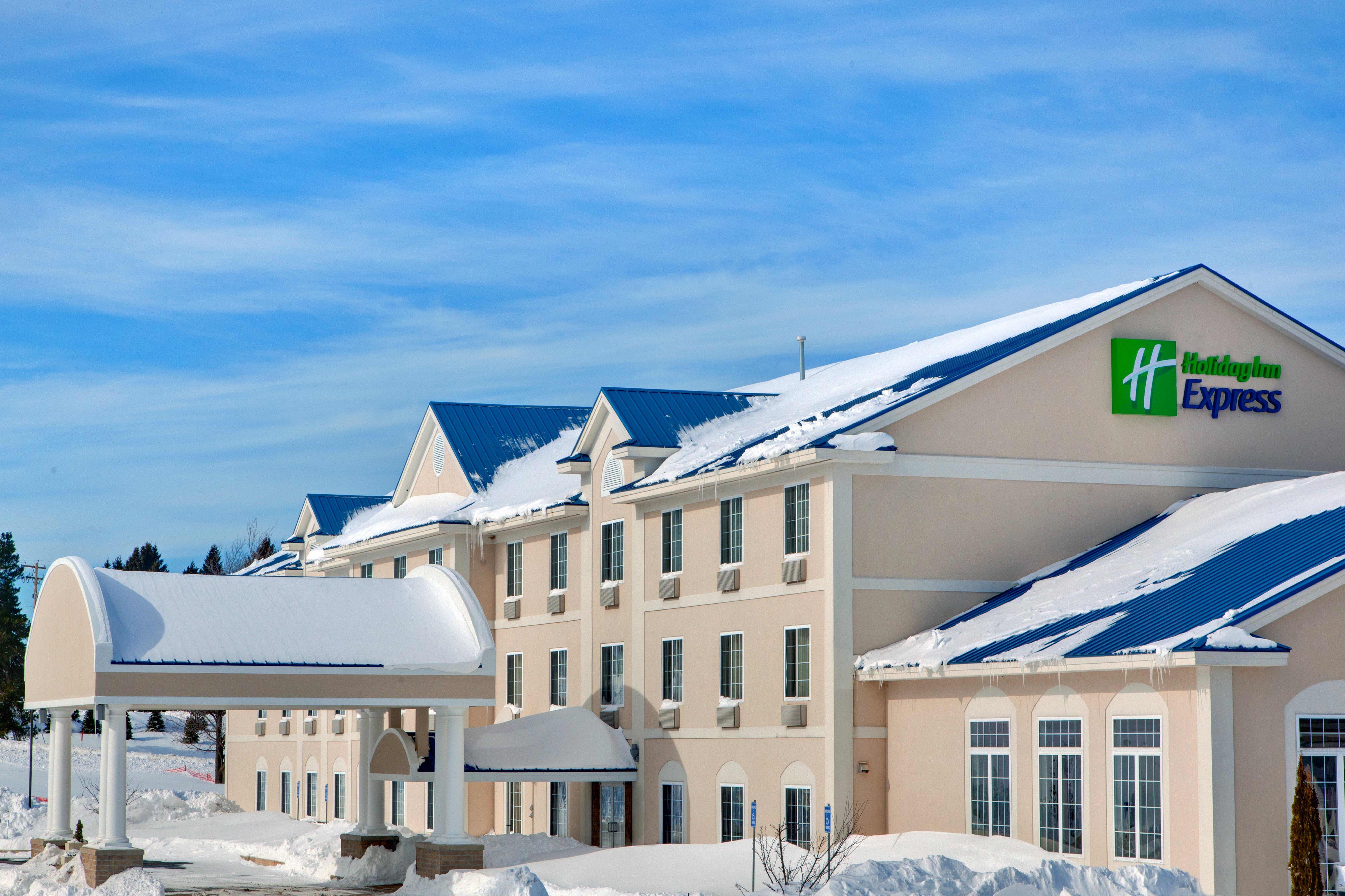 Holiday Inn Express Hotel & Suites Cadillac By Ihg Εξωτερικό φωτογραφία